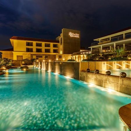 Nambiar Club Bellezea Hotel Kammasandra Eksteriør billede